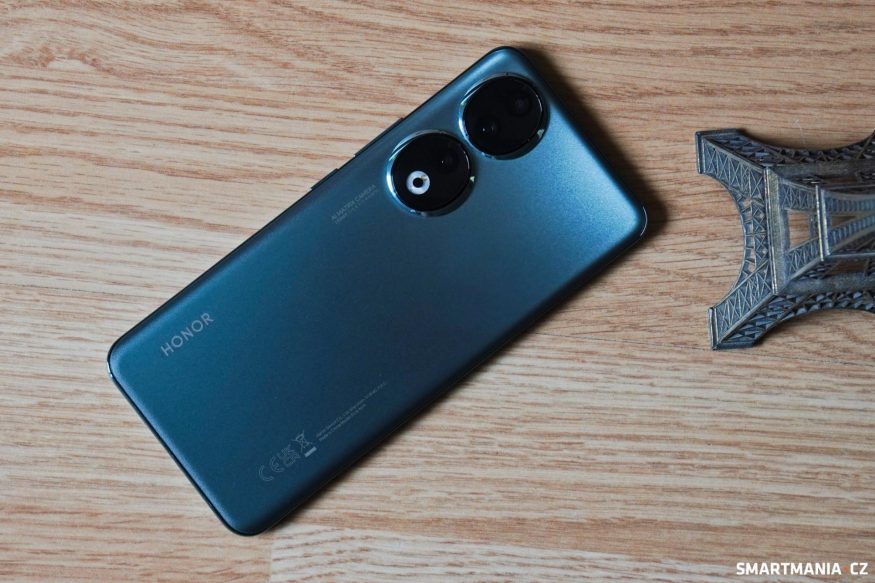 Smartphone Honor 90 v zelené barvě