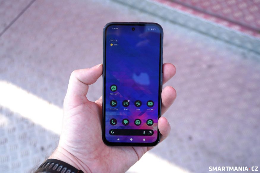 Takhle široké rámečky bych v roce 2024 nechtěl vidět ani u levnějších telefonů, než je Google Pixel 8a